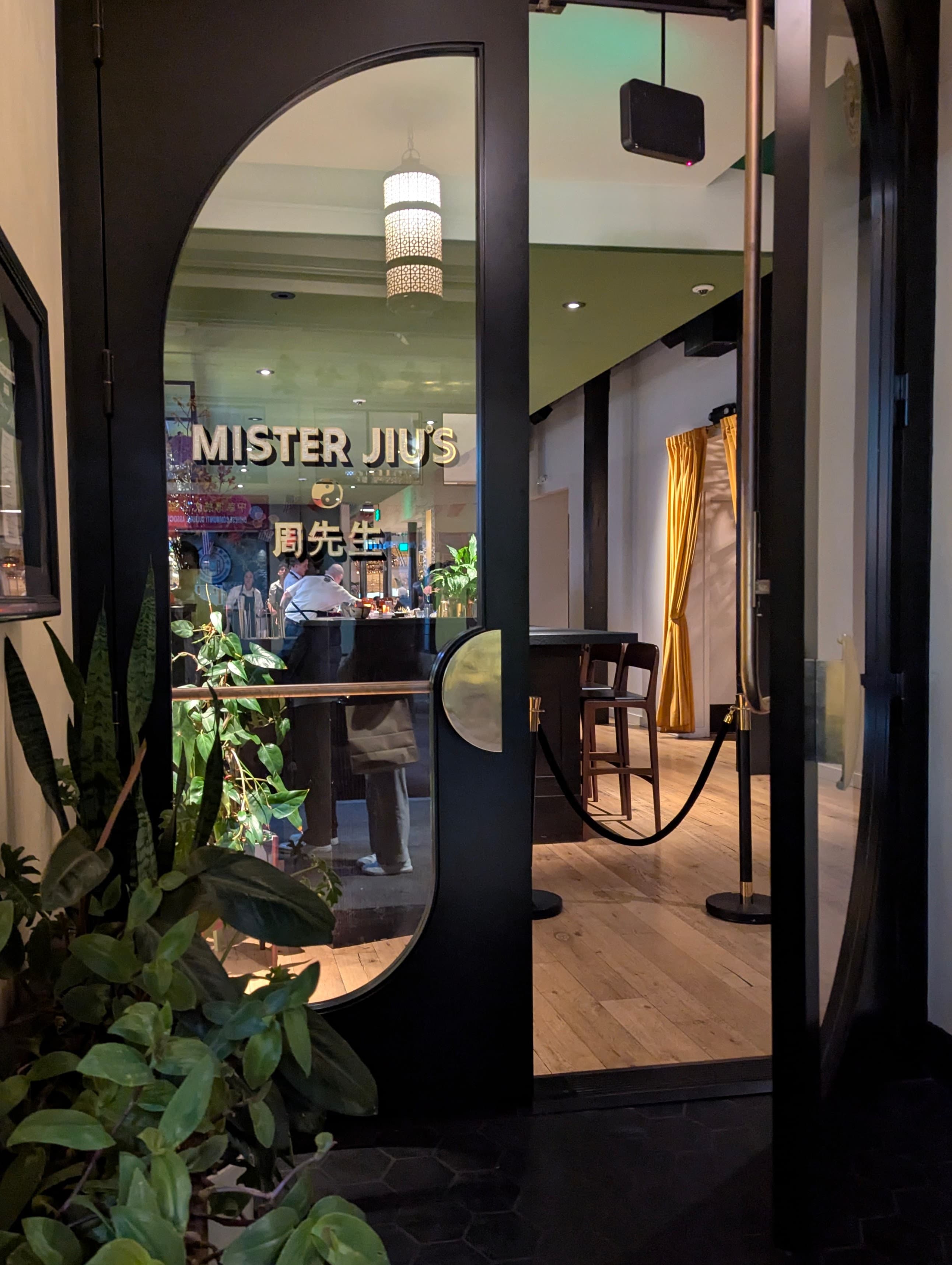 Mister Jiu's